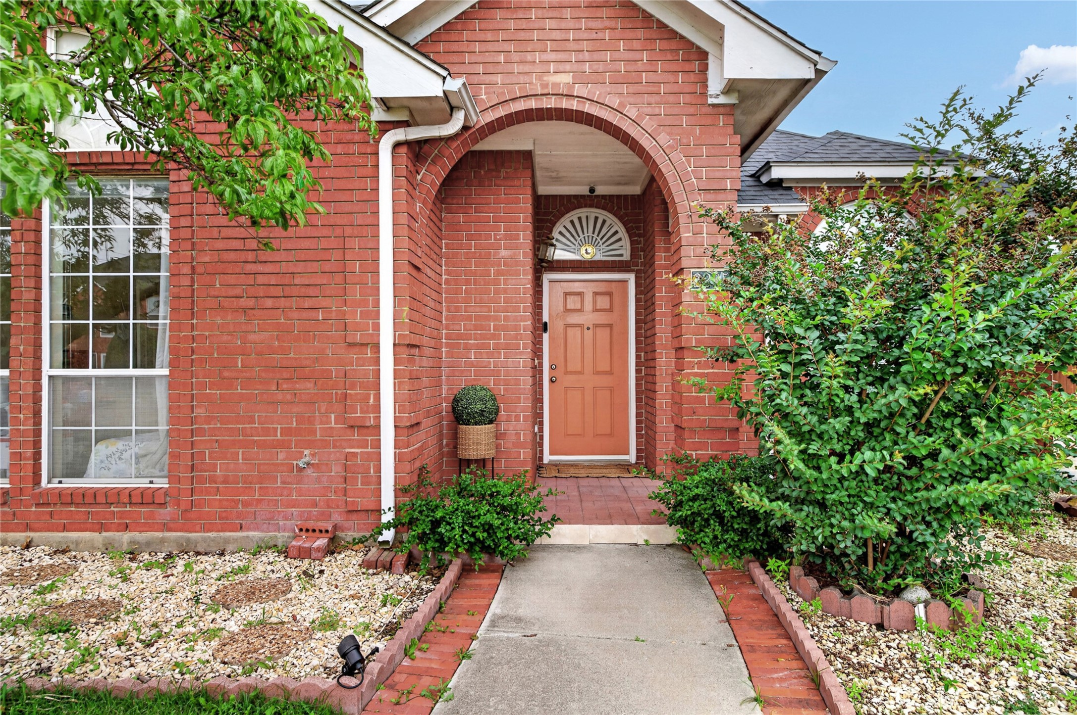 2205 Davin Drive Carrollton TX 75006