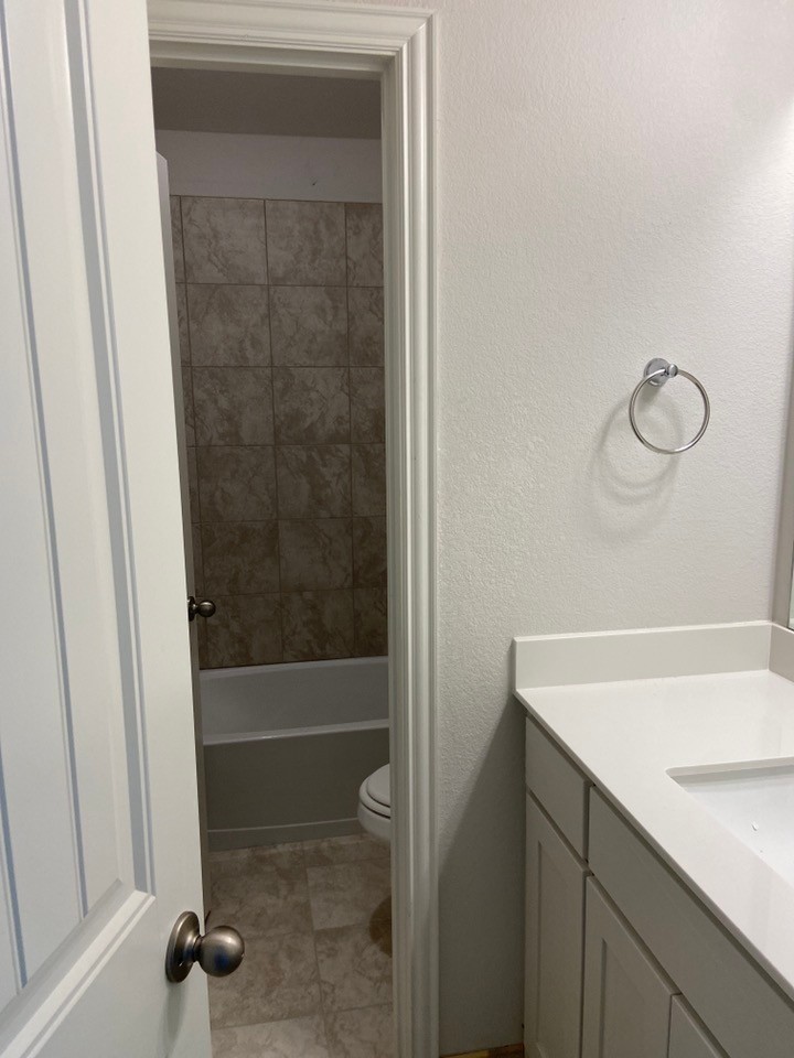 810 County Road 200 Valley View TX 76272