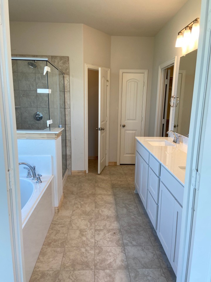 810 County Road 200 Valley View TX 76272