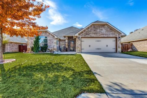 104 Donna Circle Granbury TX 76049