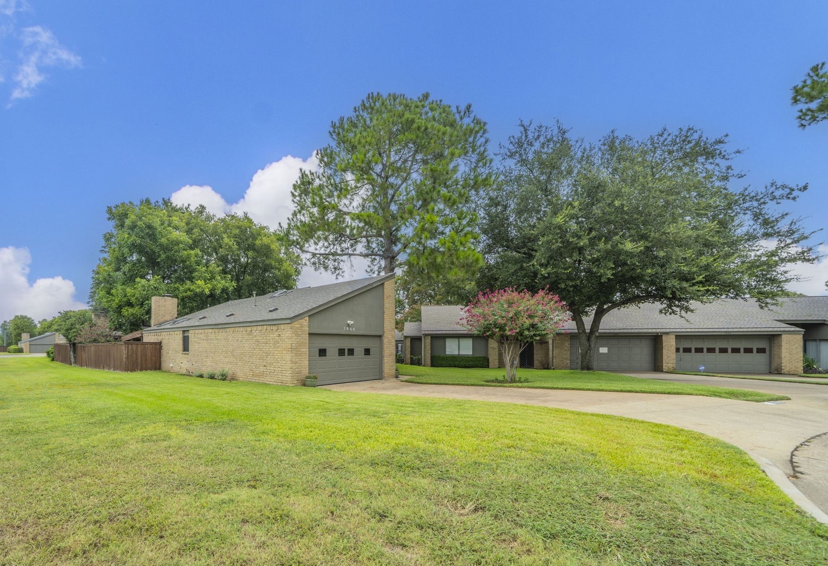 1806 Eastwood Court Grand Prairie TX 75050
