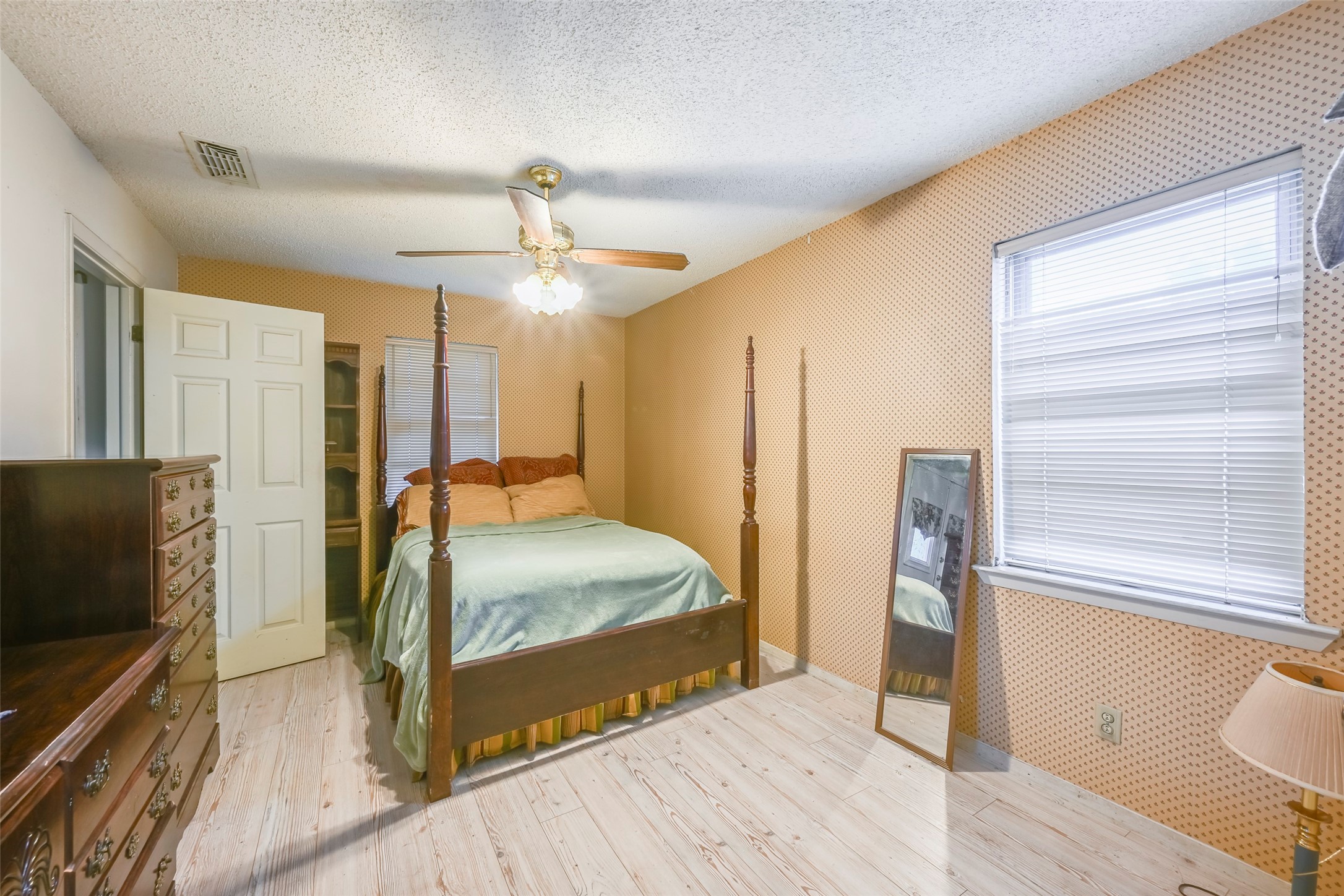 1700 Chip N Dale Drive Arlington TX 76012