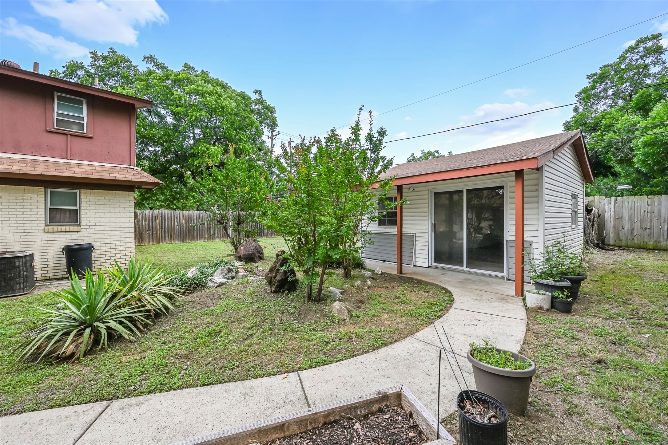 1700 Chip N Dale Drive Arlington TX 76012