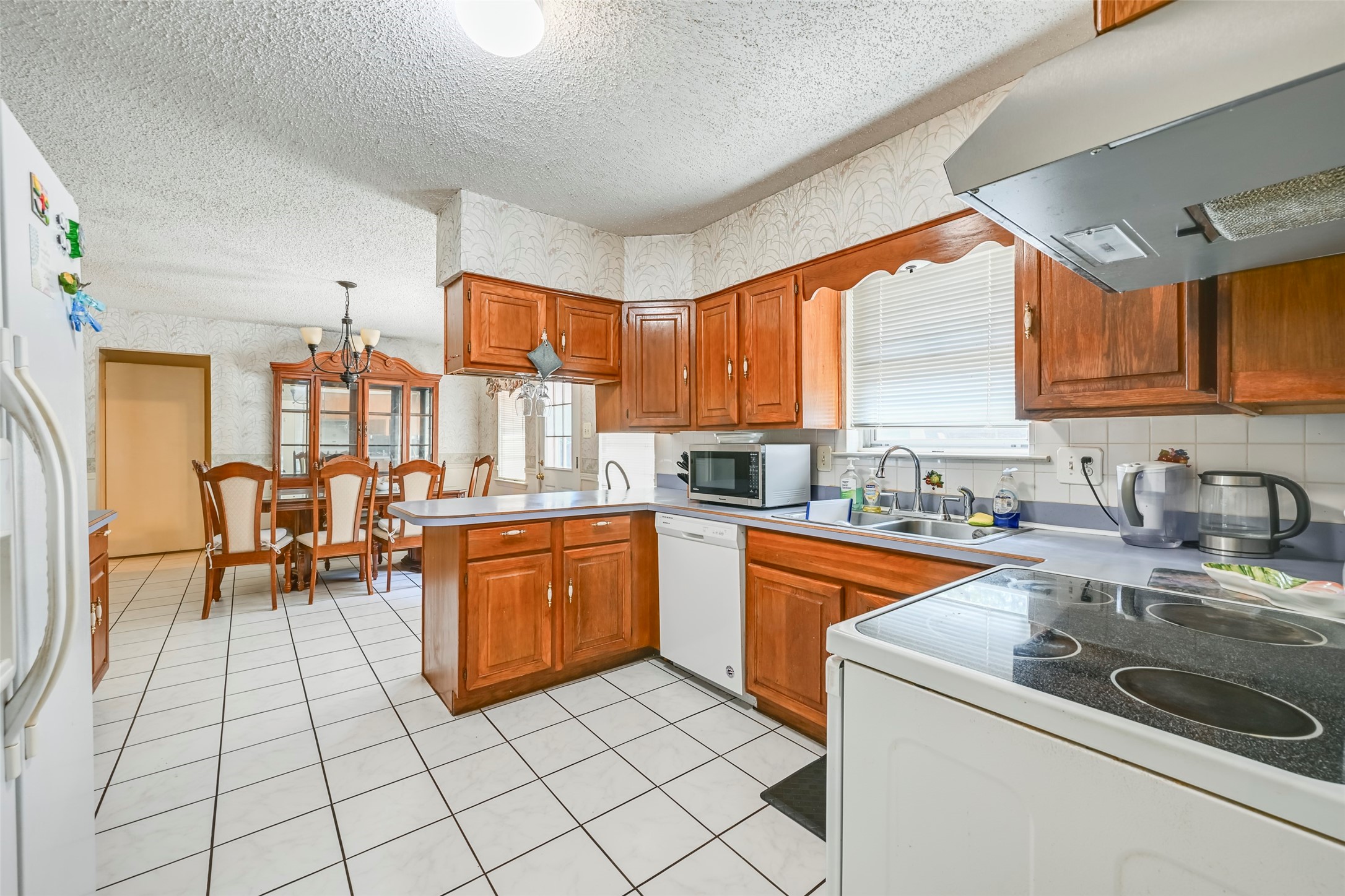 1700 Chip N Dale Drive Arlington TX 76012
