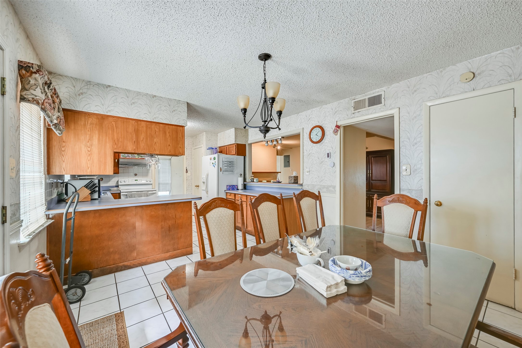 1700 Chip N Dale Drive Arlington TX 76012