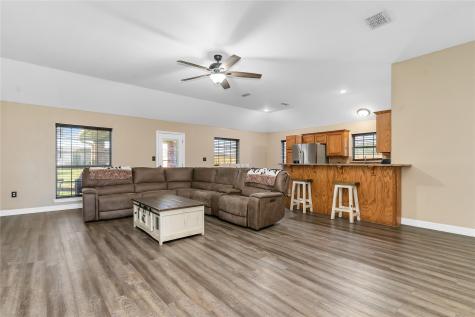 803 Green Street Rio Vista TX 76093