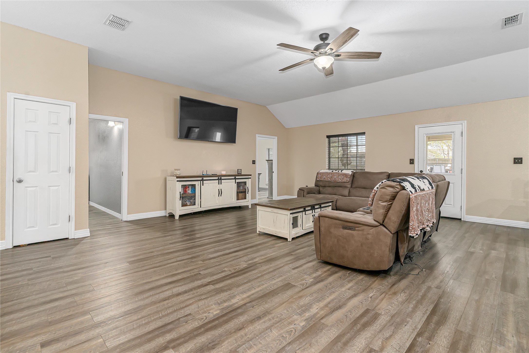 803 Green Street Rio Vista TX 76093