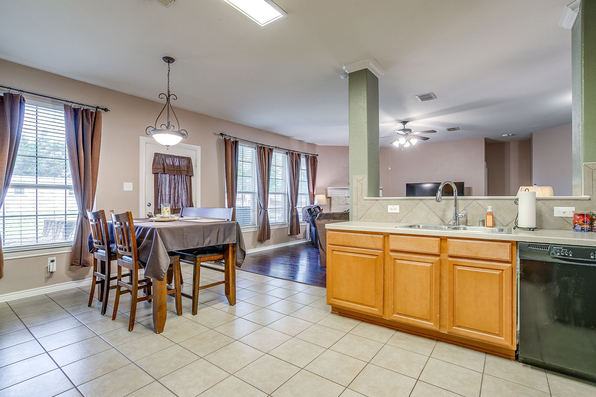 1607 Willow Lane Cedar Hill TX 75104