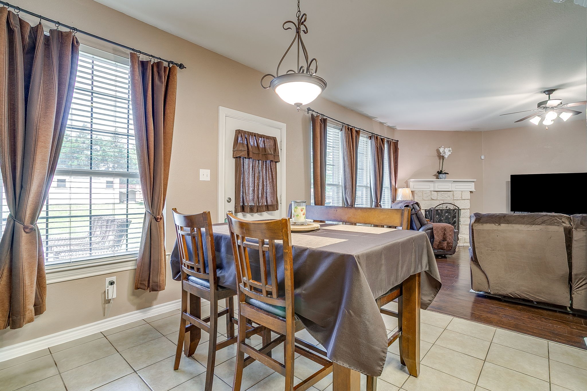 1607 Willow Lane Cedar Hill TX 75104