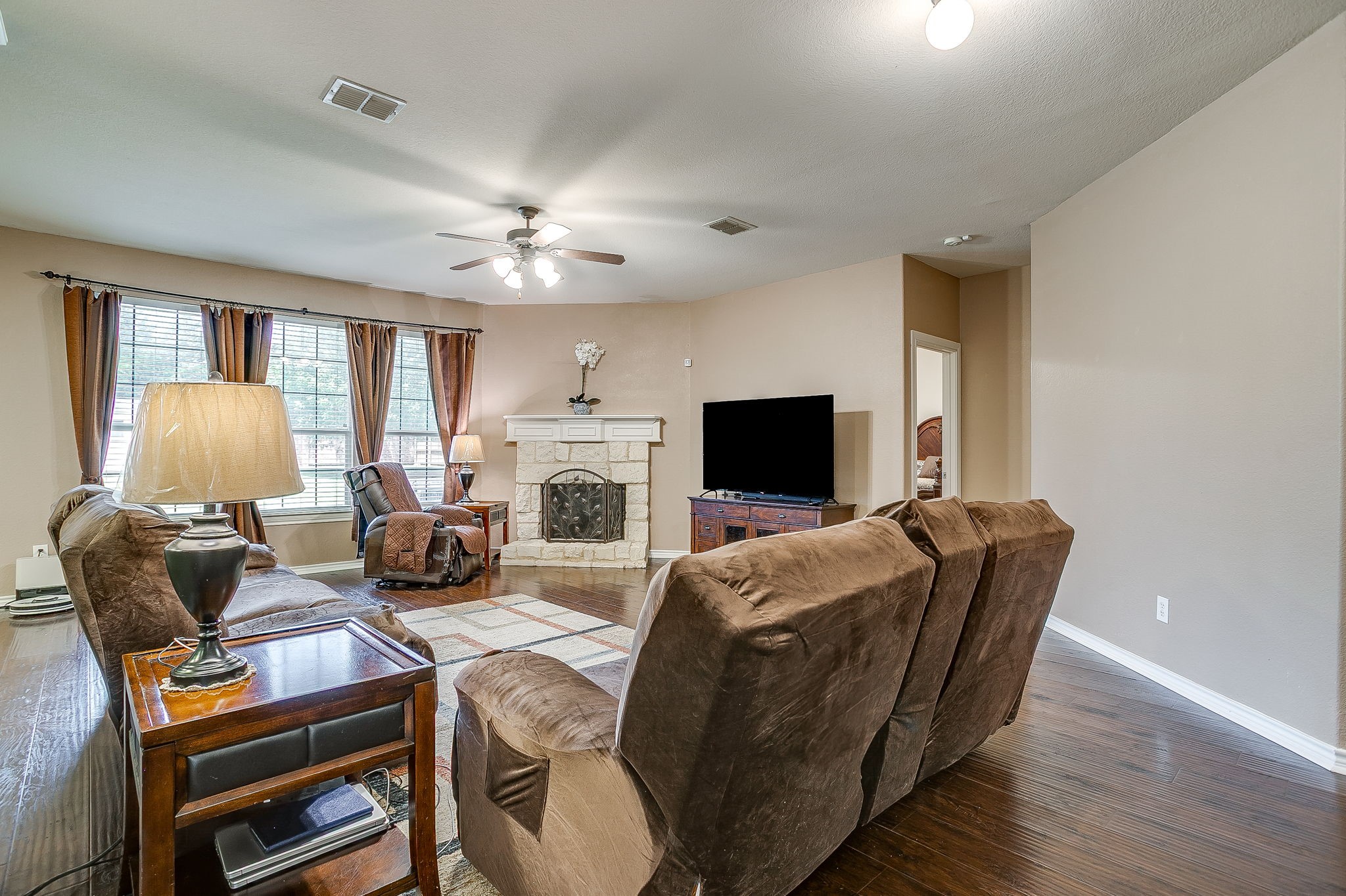 1607 Willow Lane Cedar Hill TX 75104
