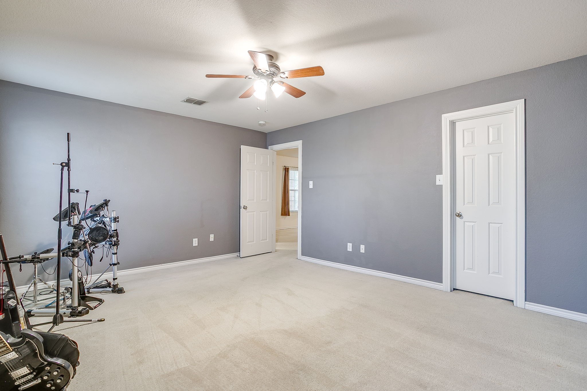 1607 Willow Lane Cedar Hill TX 75104