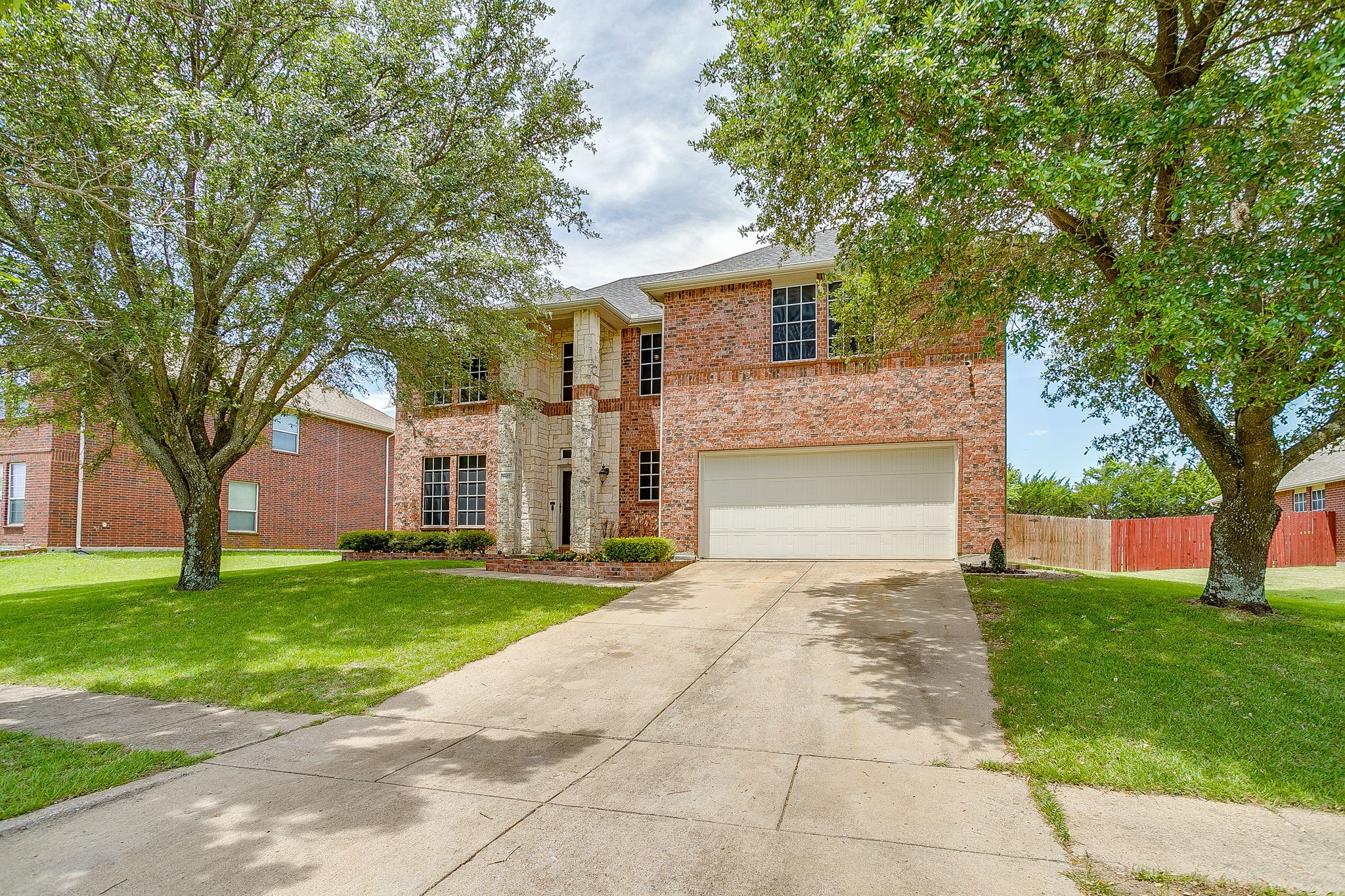 1607 Willow Lane Cedar Hill TX 75104