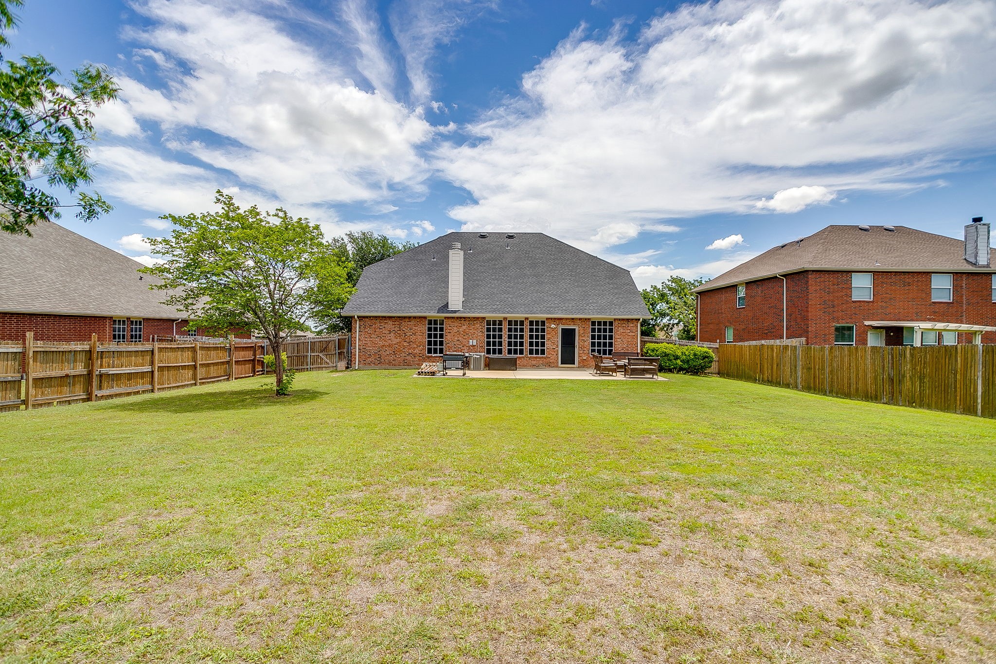 1607 Willow Lane Cedar Hill TX 75104