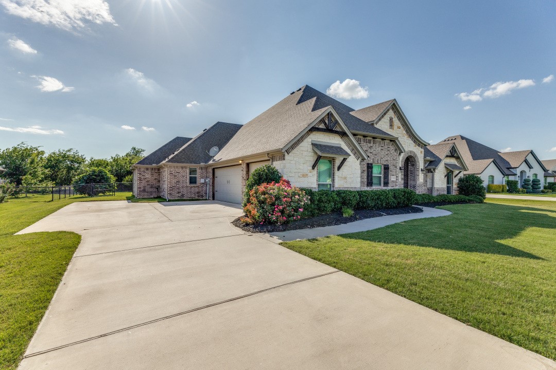 1310 Oliver Creek Drive Justin TX 76247