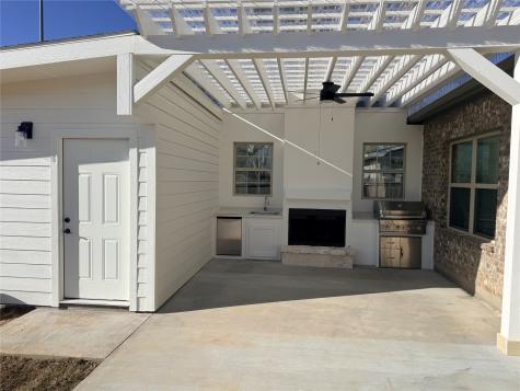 1403 Jefferson Street Bowie TX 76230
