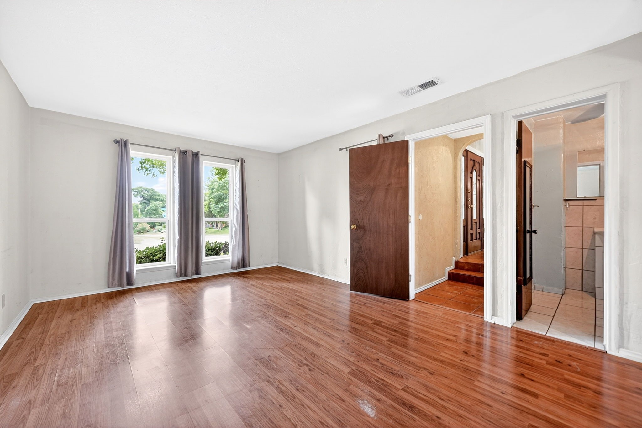 4037 Treeline Drive Dallas TX 75224