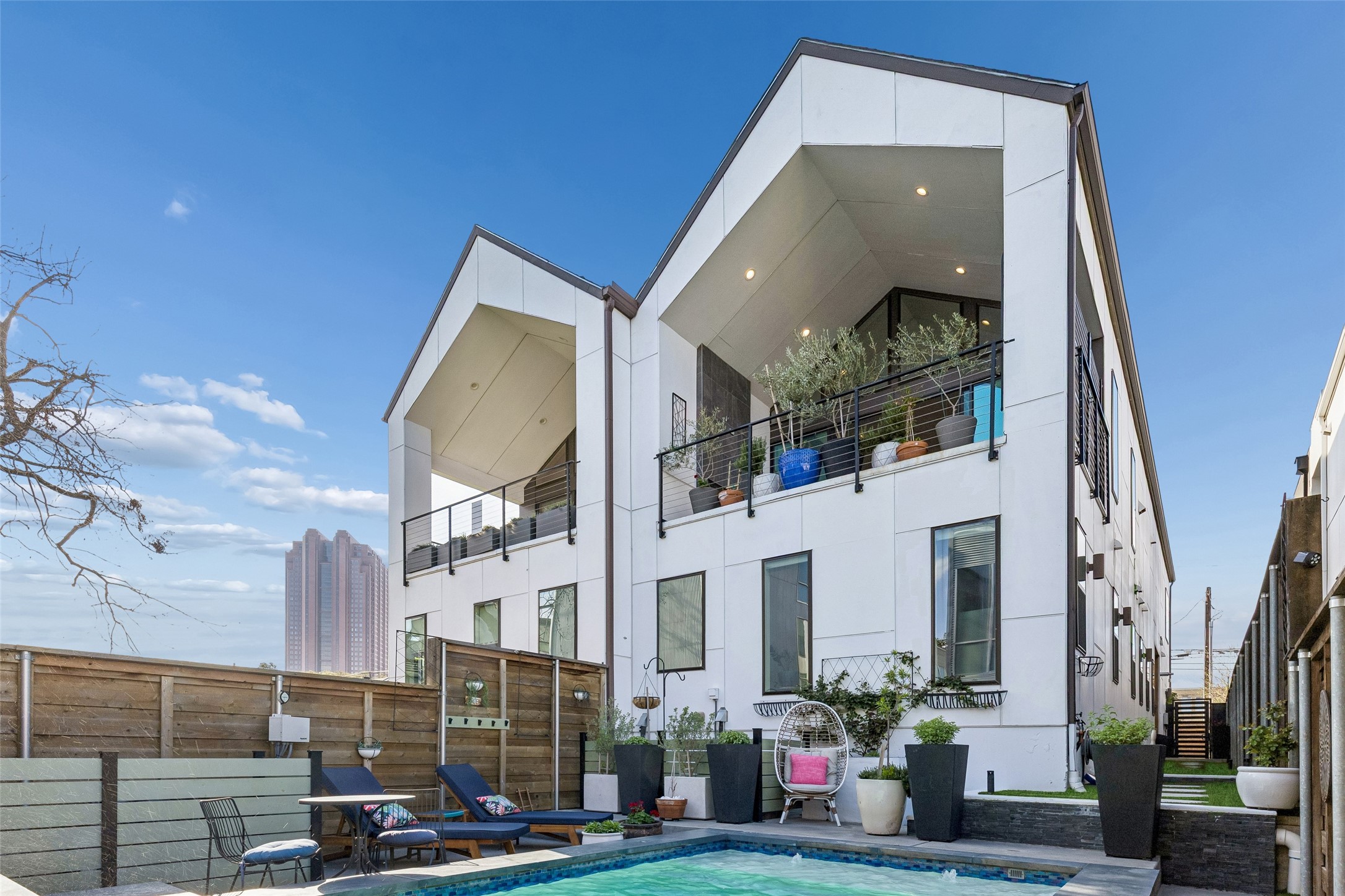 4404 Capitol Avenue Dallas TX 75204