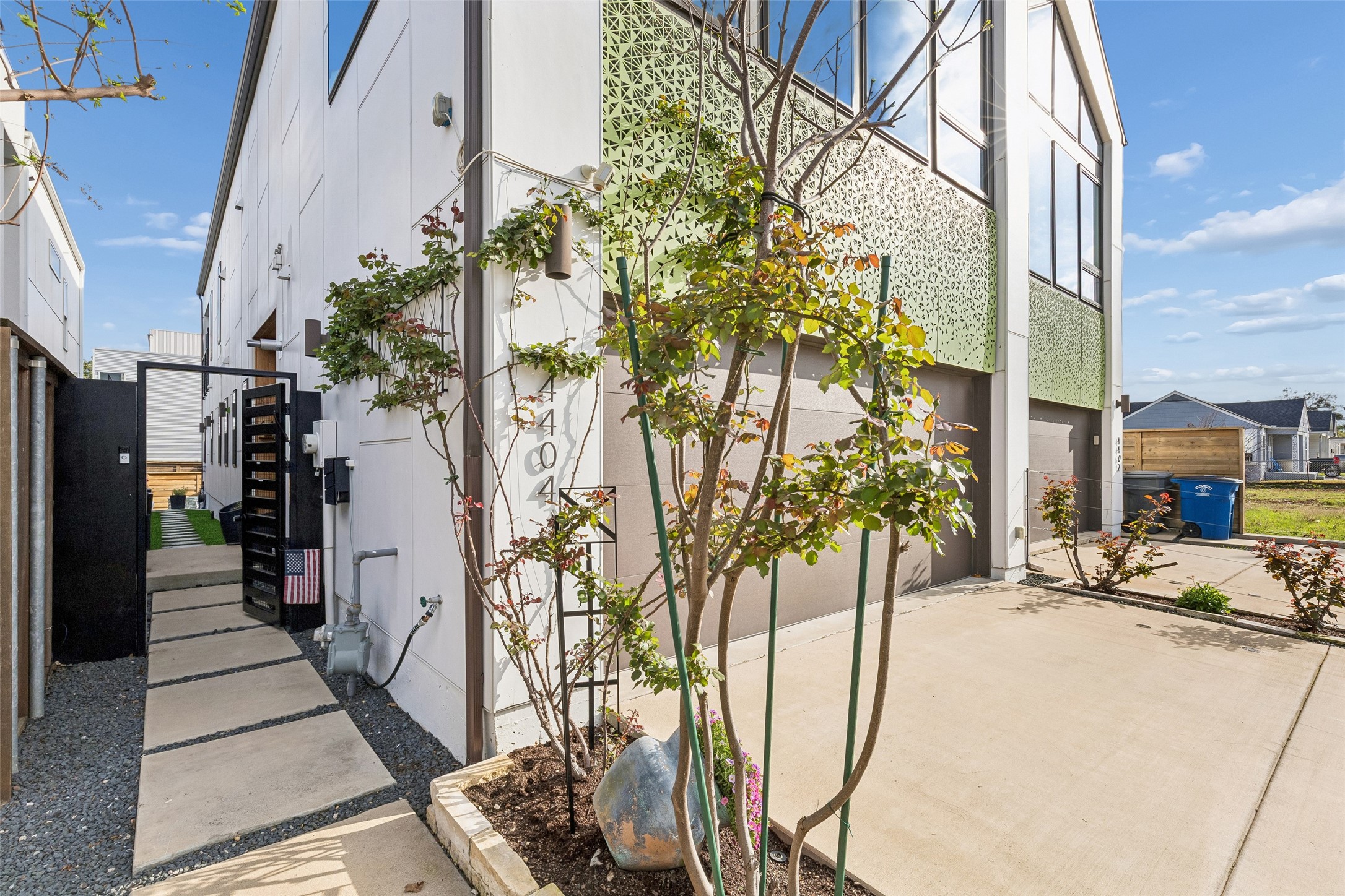 4404 Capitol Avenue Dallas TX 75204