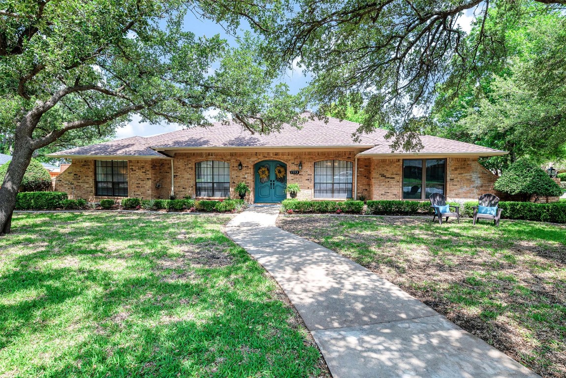 1713 Iroquois Drive Garland TX 75043