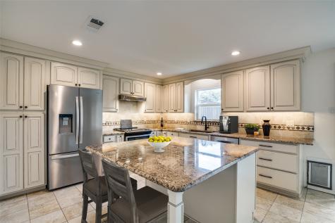 1413 Meridian Way Garland TX 75040