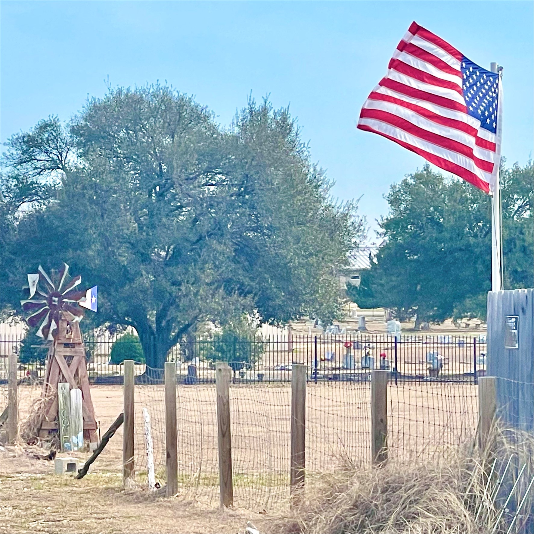 1116 Navarro Mart TX 76664