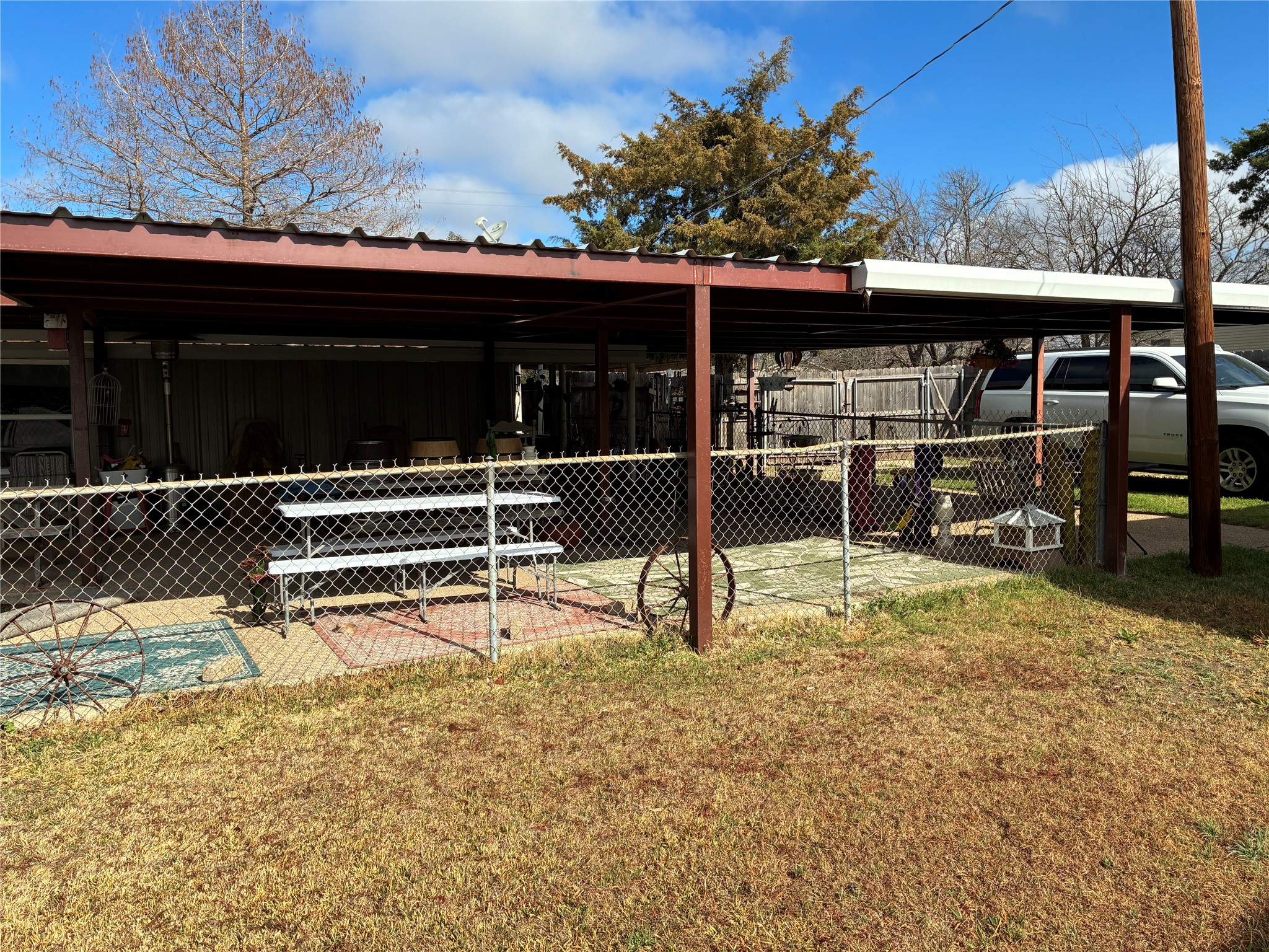 1116 Navarro Mart TX 76664