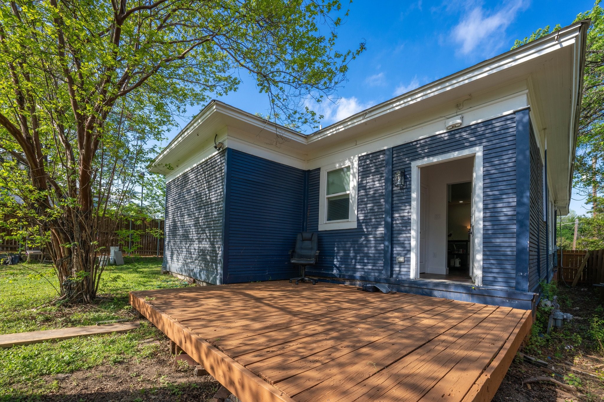 918 Elsbeth Street Dallas TX 75208