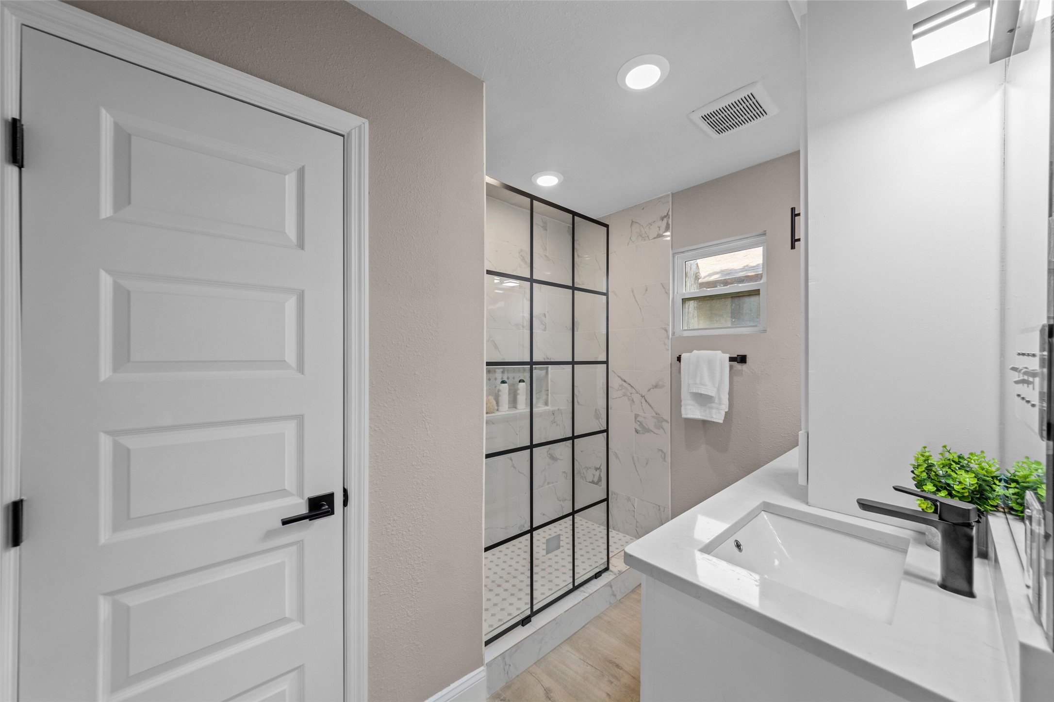 1503 E Lakeview Drive Dallas TX 75216