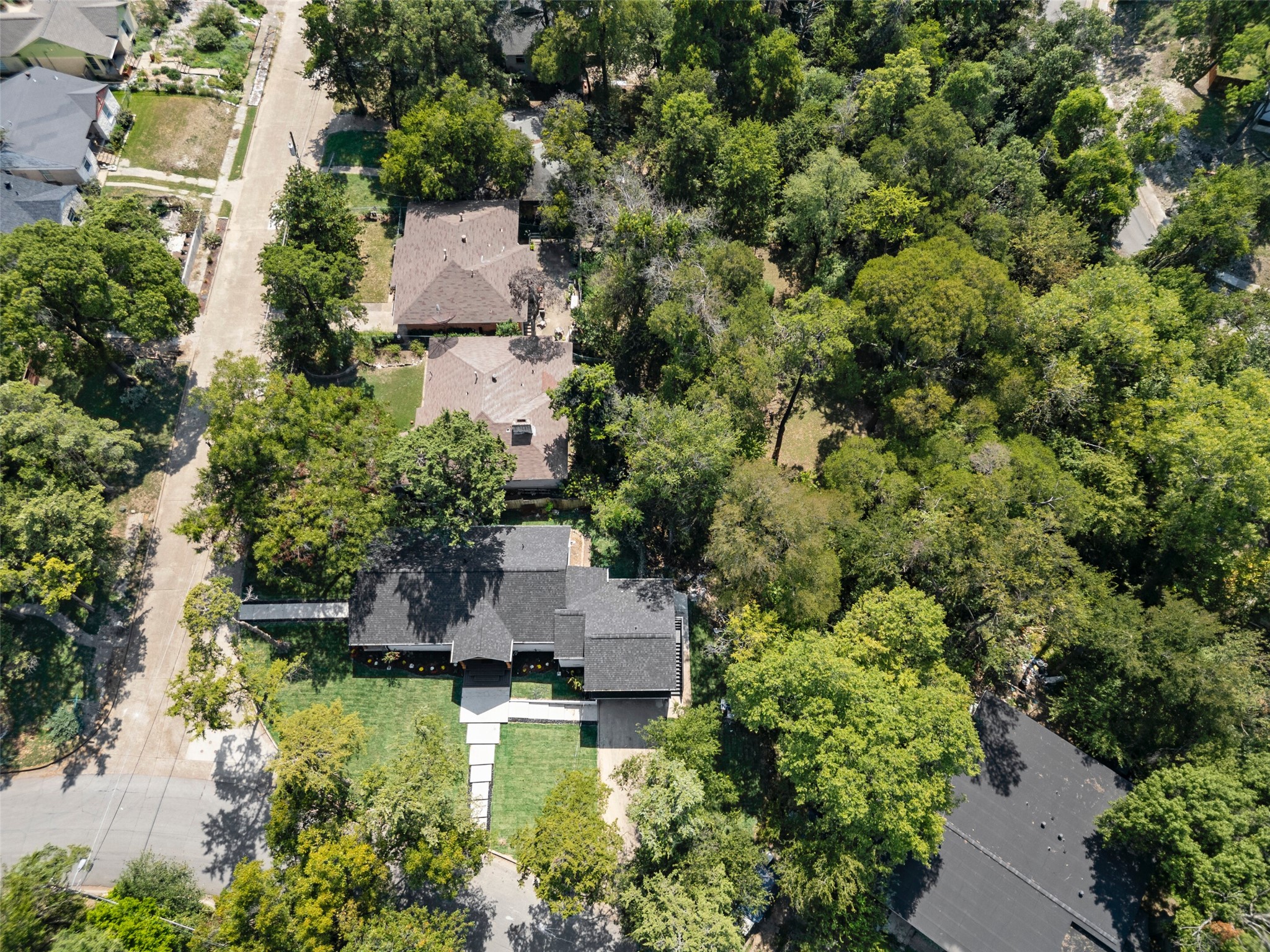 1503 E Lakeview Drive Dallas TX 75216