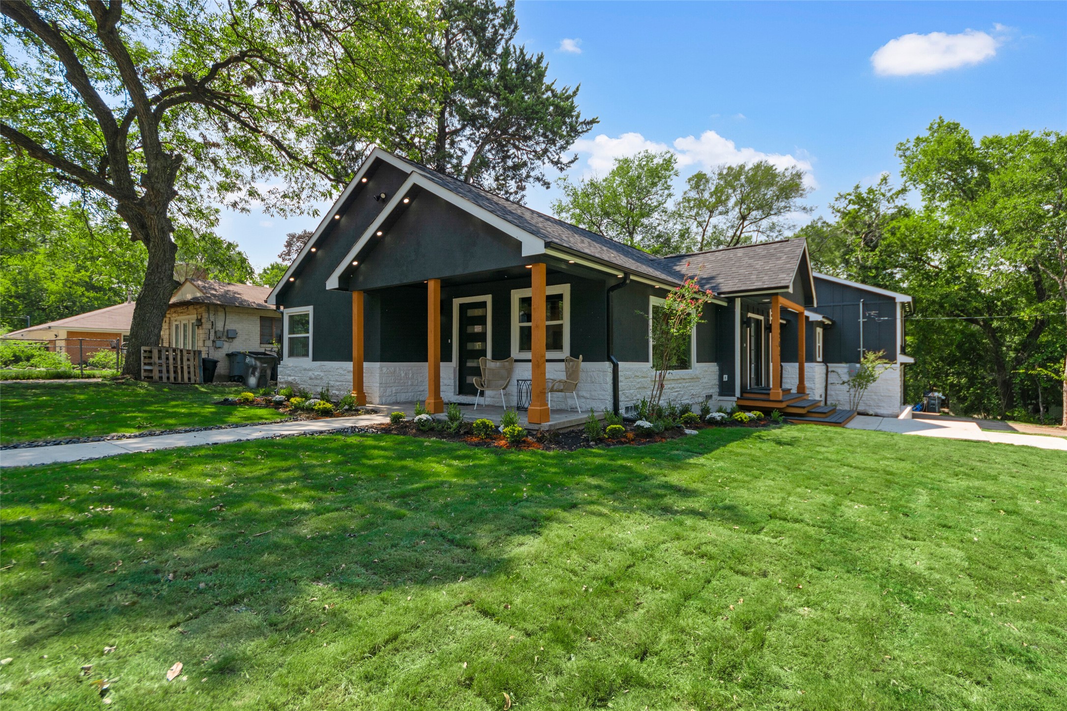 1503 E Lakeview Drive Dallas TX 75216