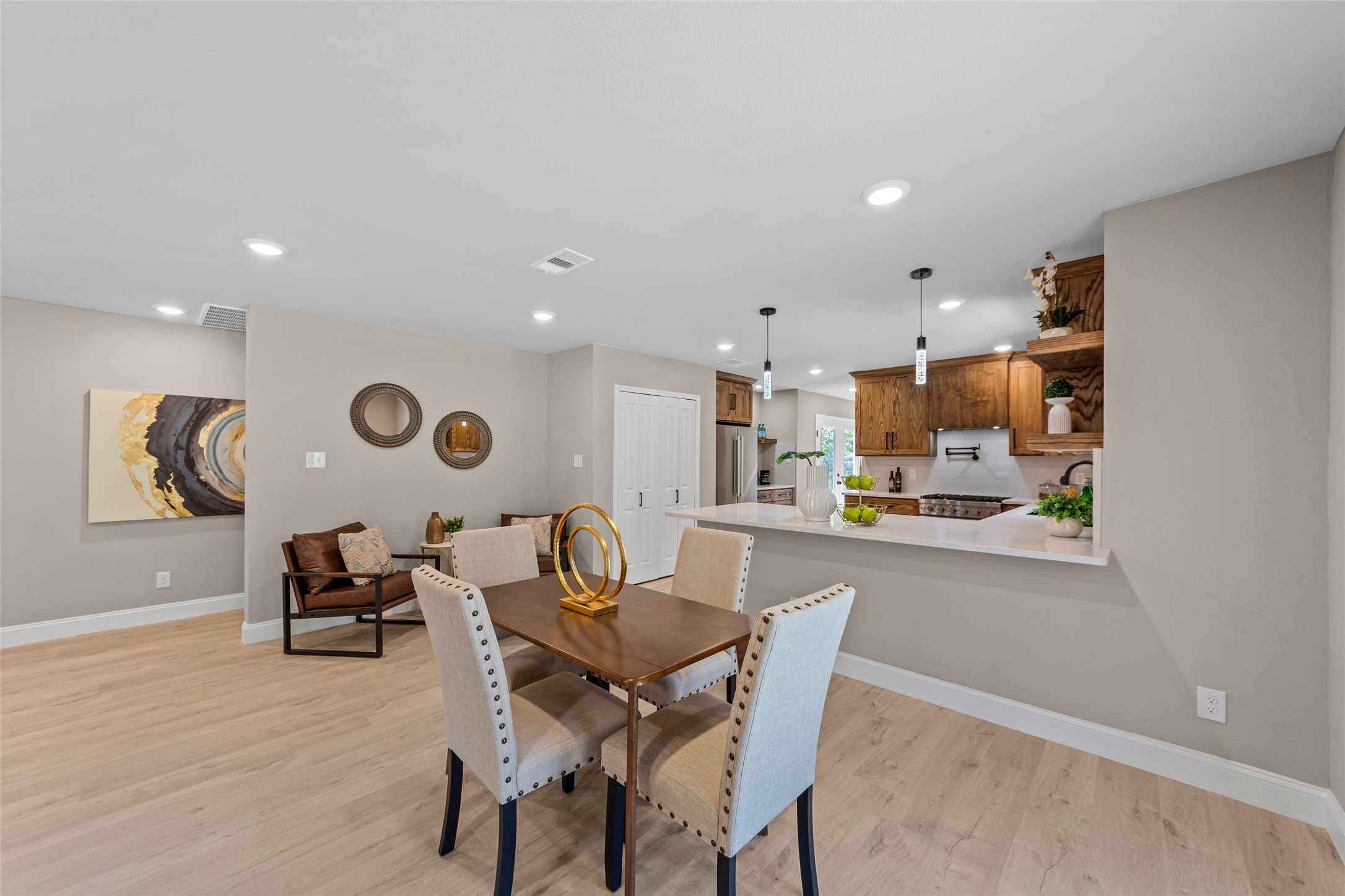 1503 E Lakeview Drive Dallas TX 75216