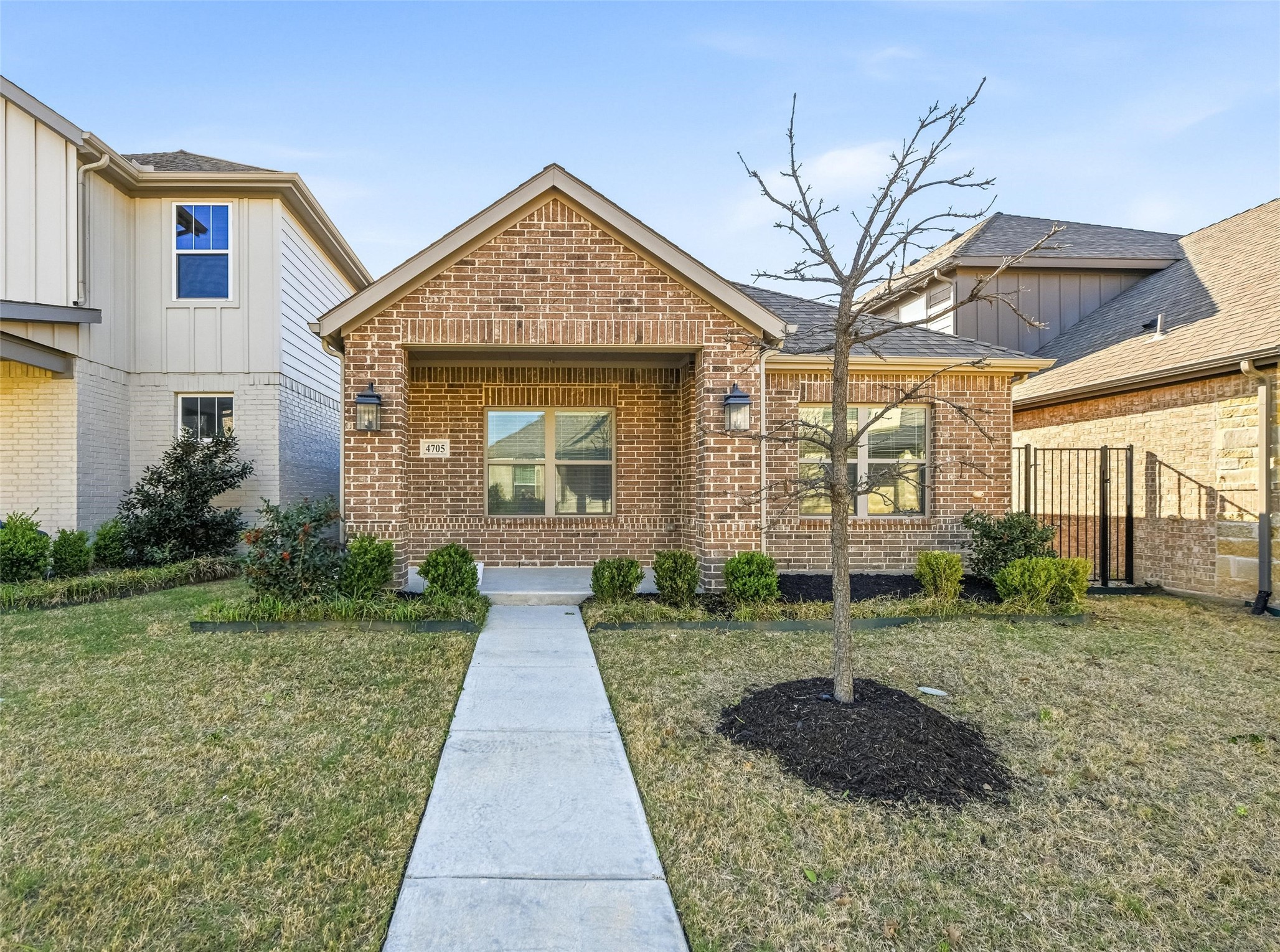 4705 Sunny Pathway Haltom City TX 76117
