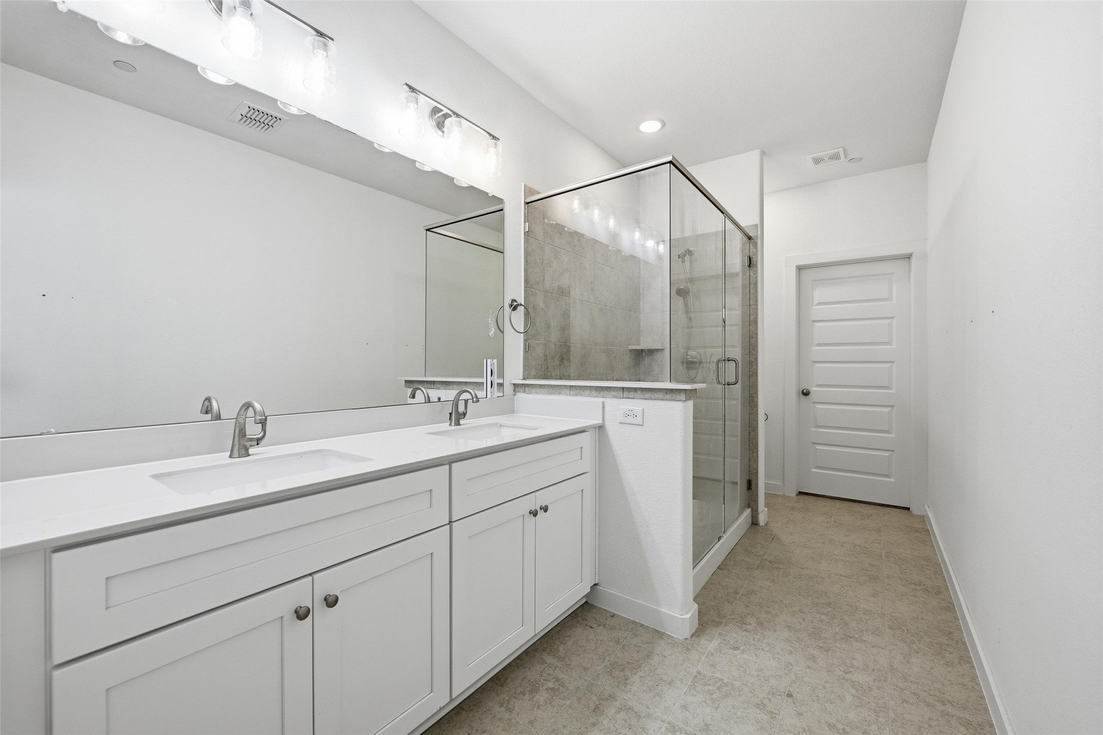 4705 Sunny Pathway Haltom City TX 76117