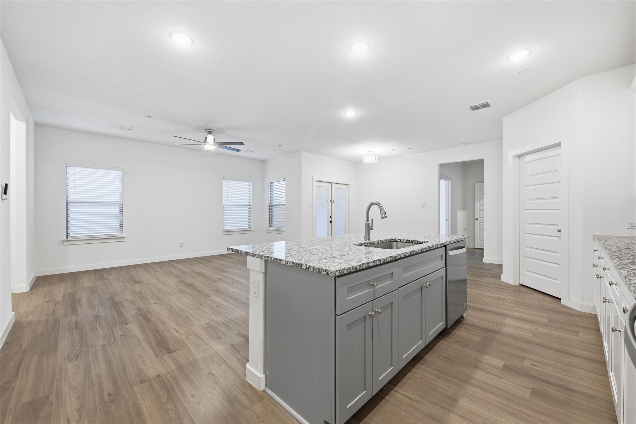4705 Sunny Pathway Haltom City TX 76117
