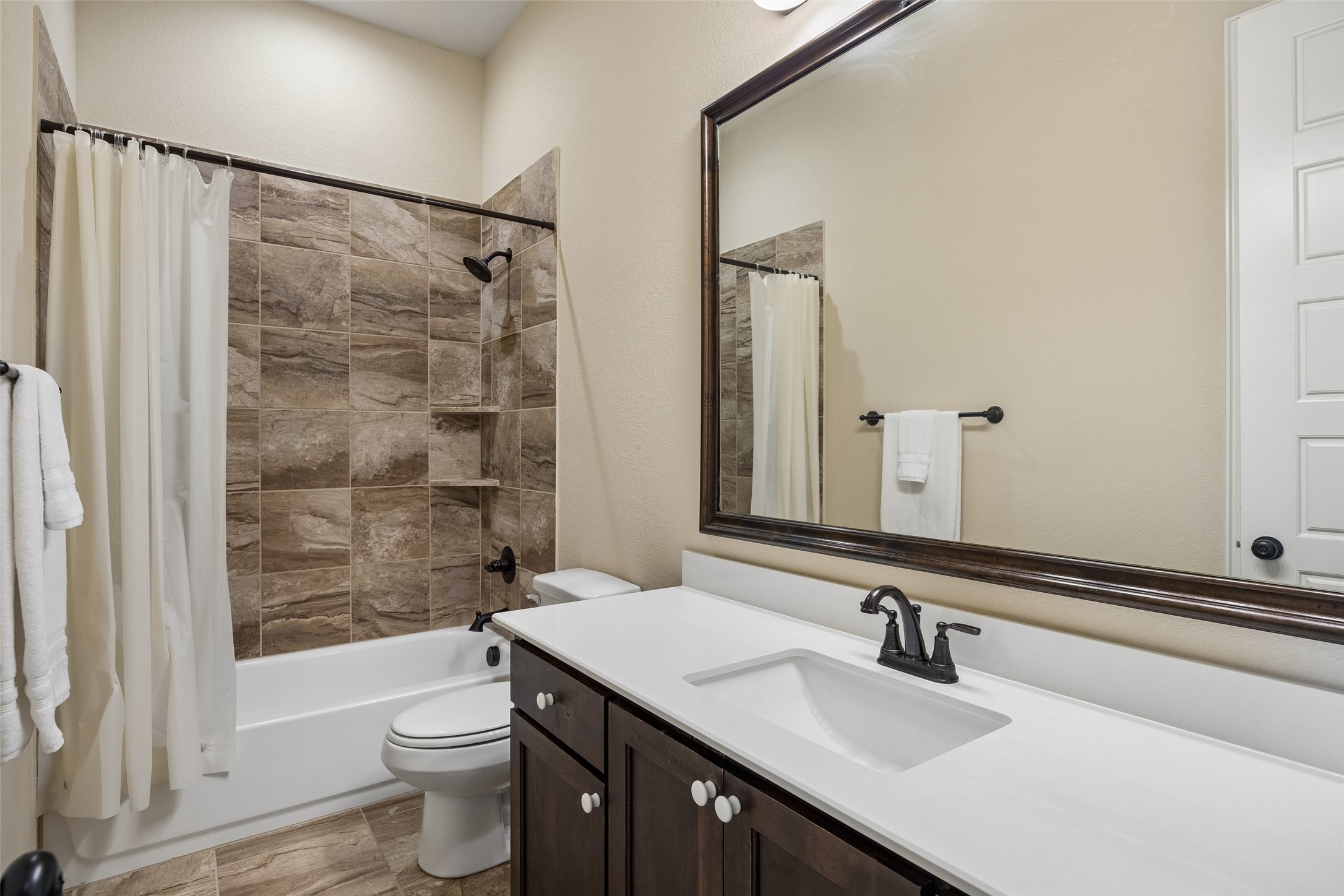 8221 Palmer Lane Waxahachie TX 75167