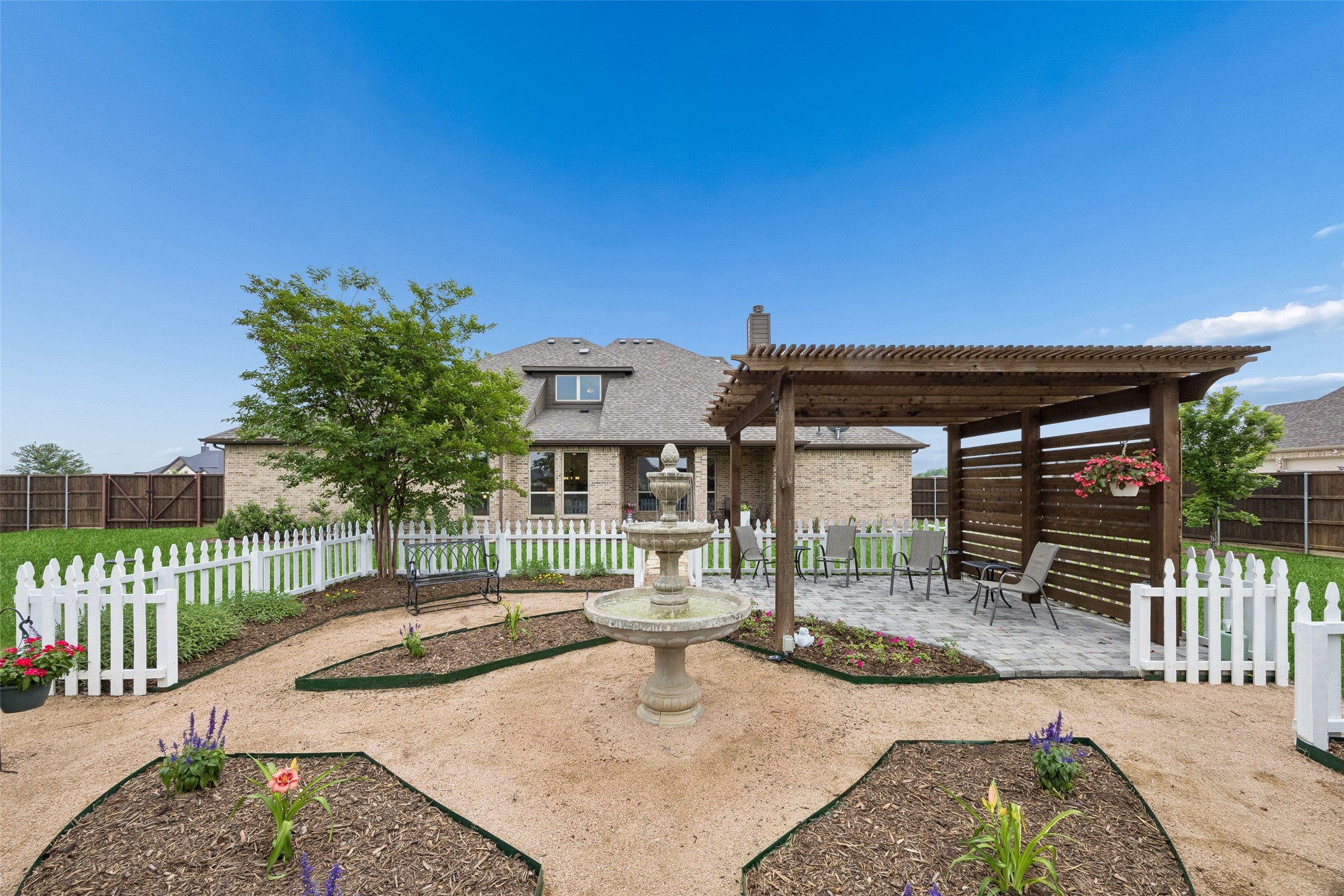 8221 Palmer Lane Waxahachie TX 75167