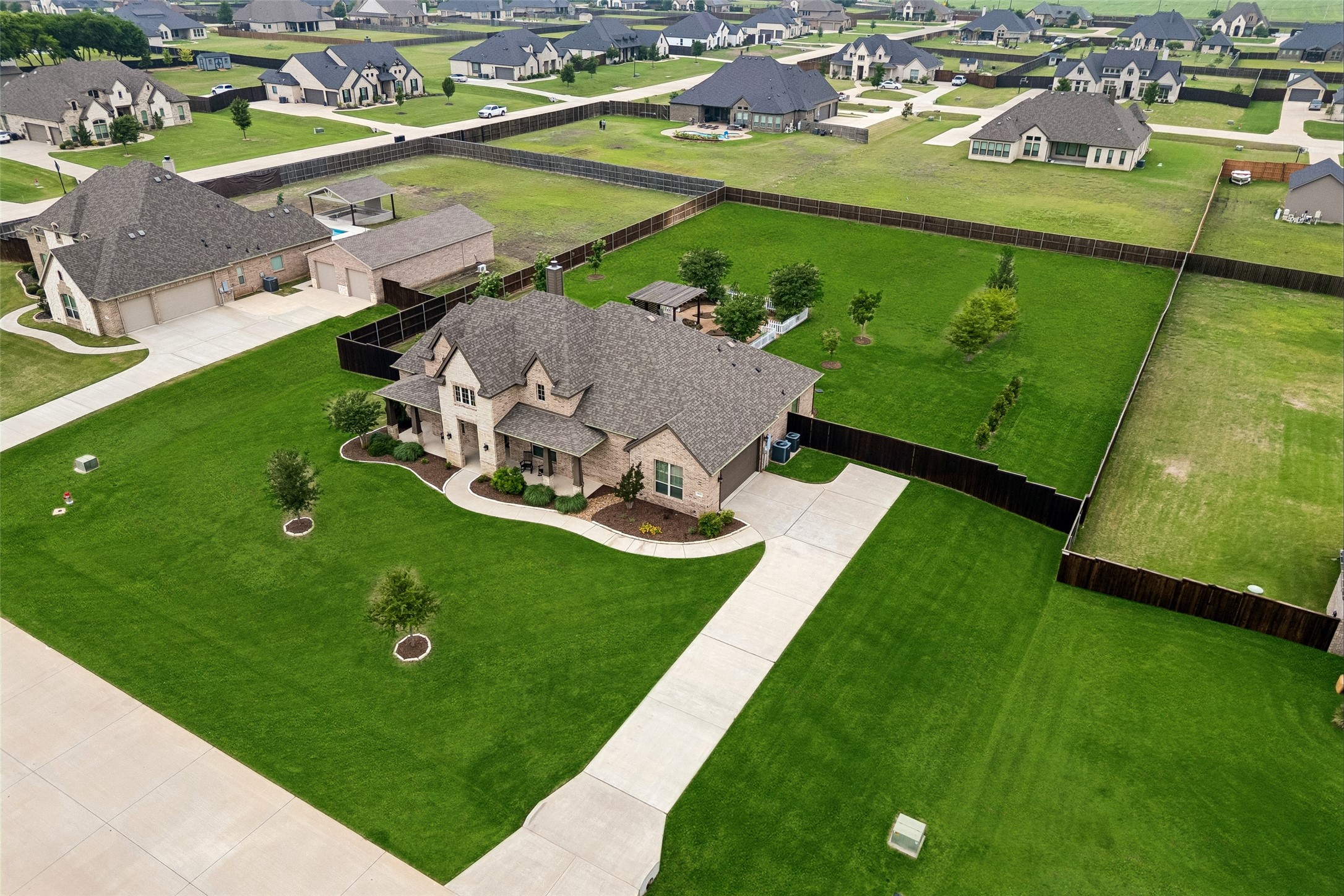 8221 Palmer Lane Waxahachie TX 75167