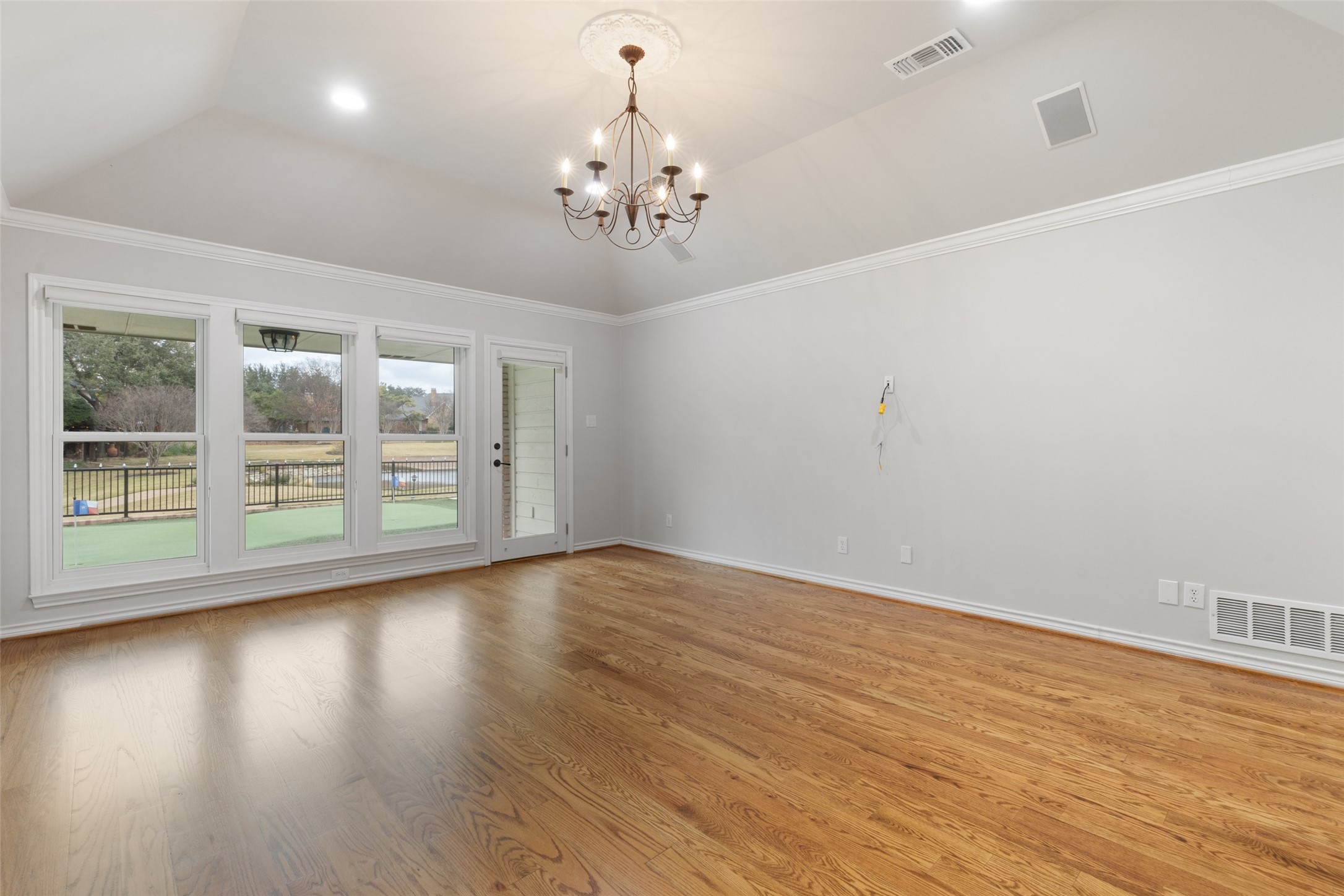 5827 Fallsview Lane Dallas TX 75252