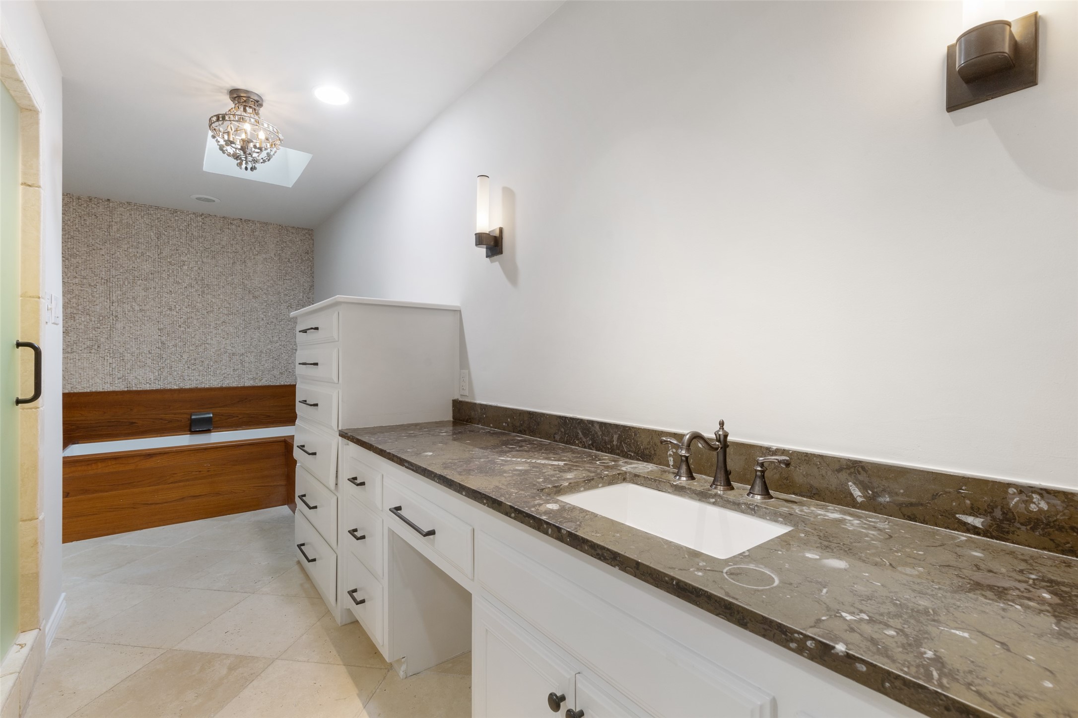 5827 Fallsview Lane Dallas TX 75252