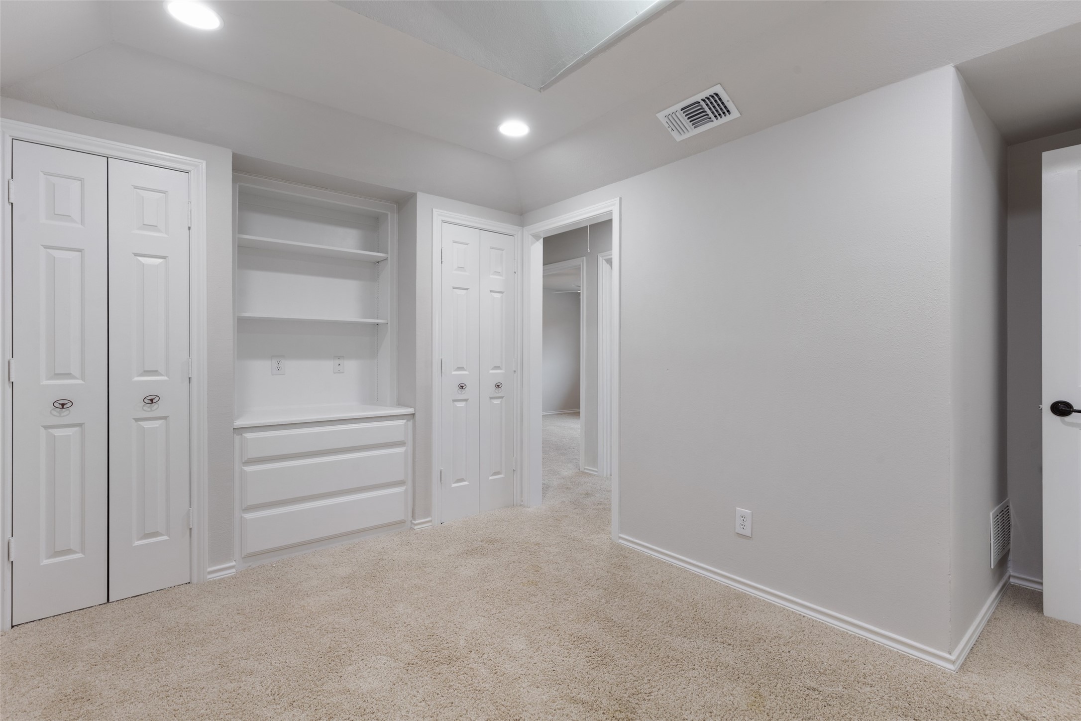 5827 Fallsview Lane Dallas TX 75252