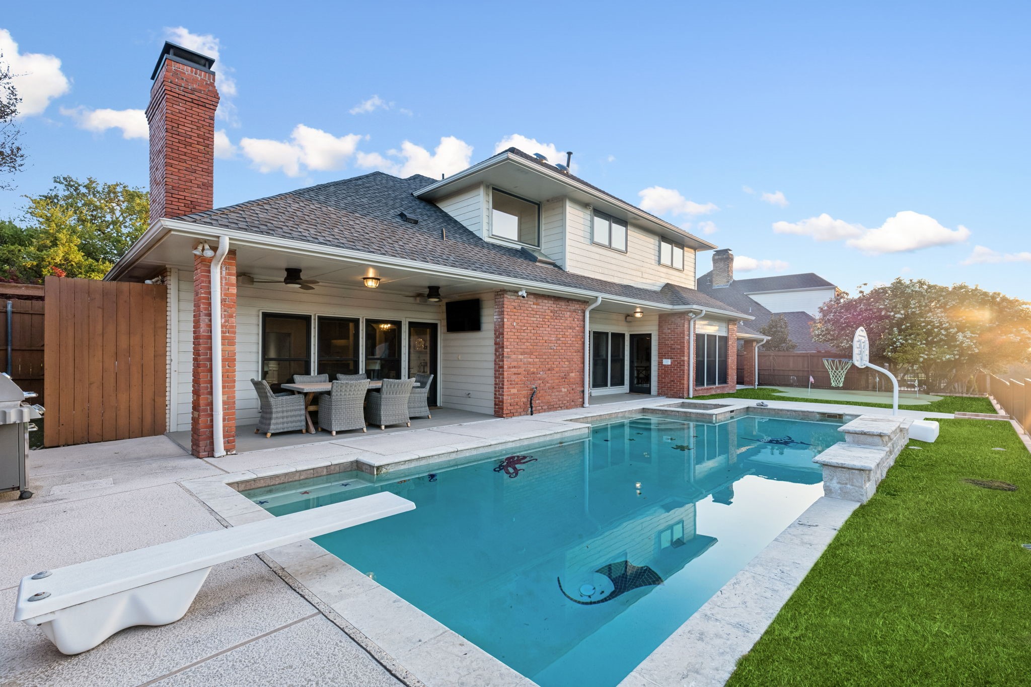 5827 Fallsview Lane Dallas TX 75252
