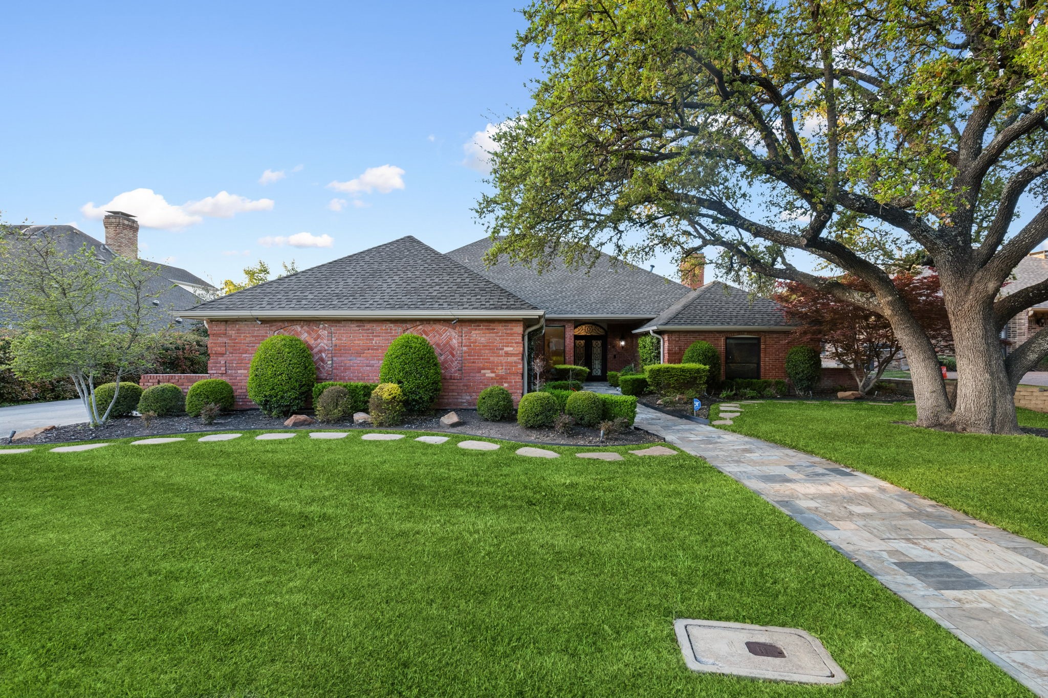 5827 Fallsview Lane Dallas TX 75252