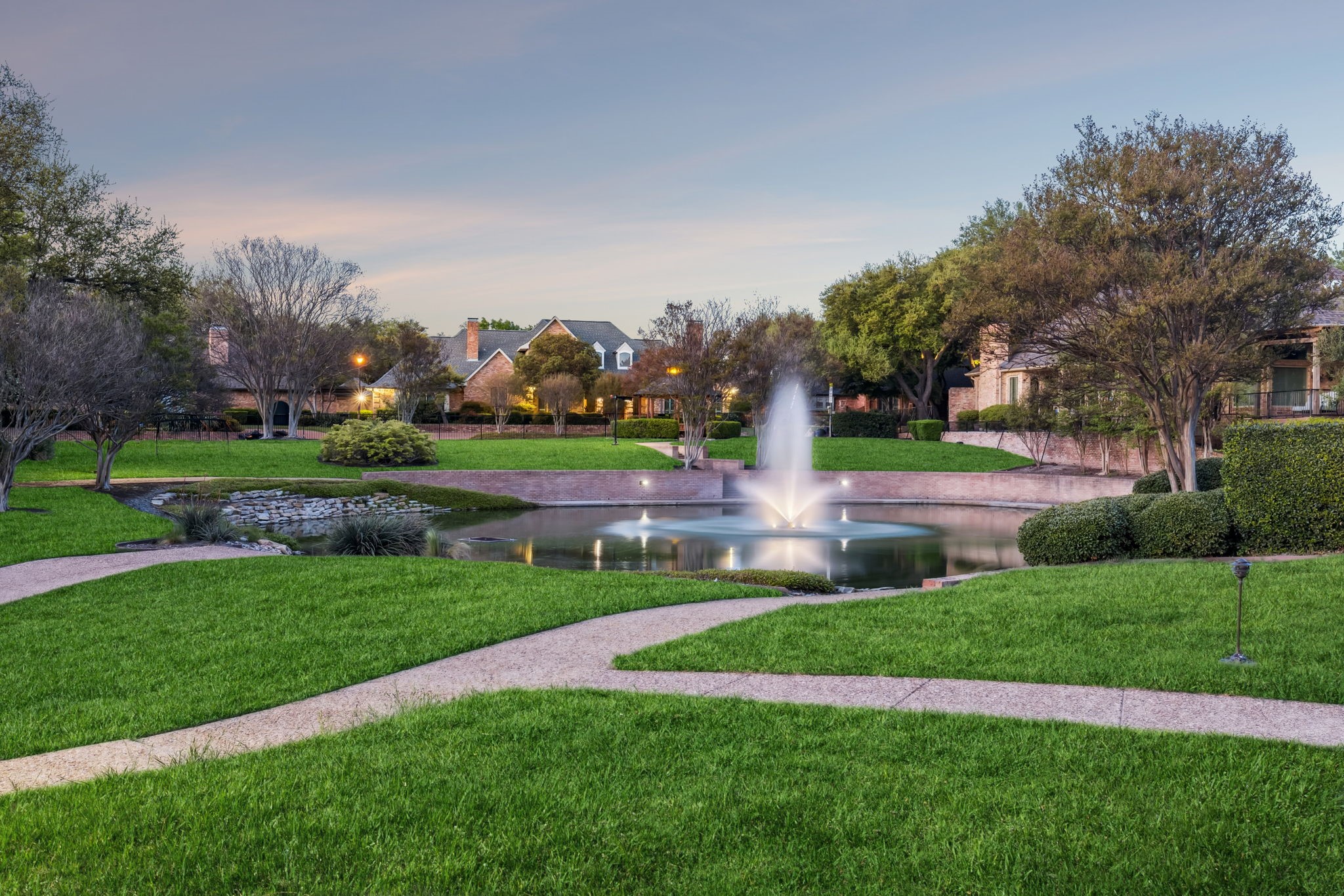 5827 Fallsview Lane Dallas TX 75252