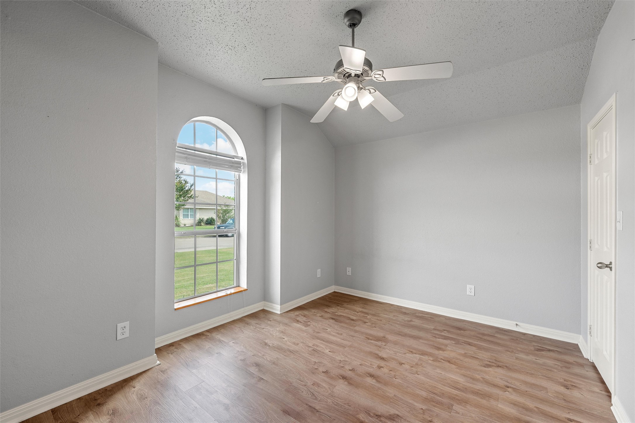 163 Topaz Circle Hewitt TX 76643