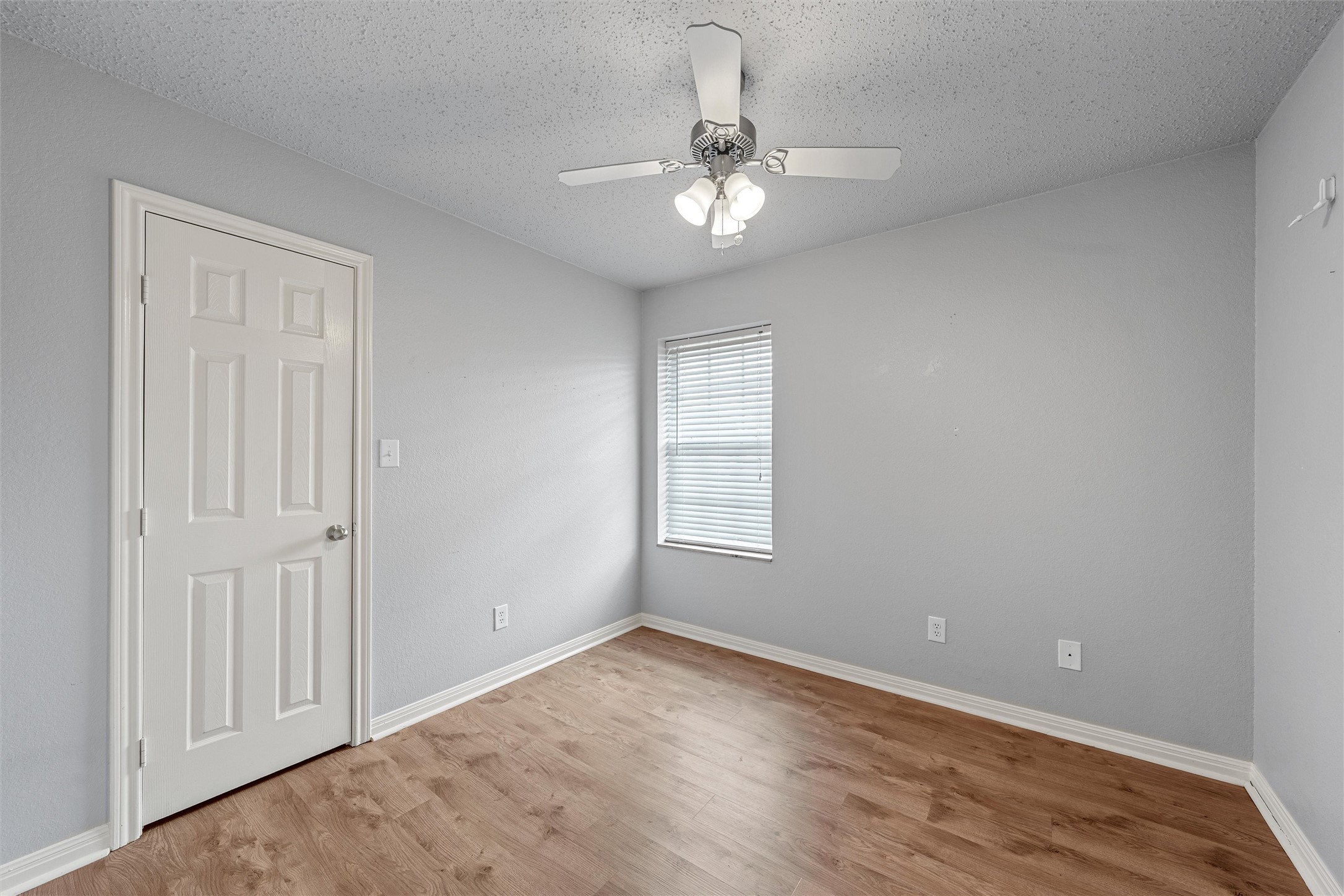 163 Topaz Circle Hewitt TX 76643
