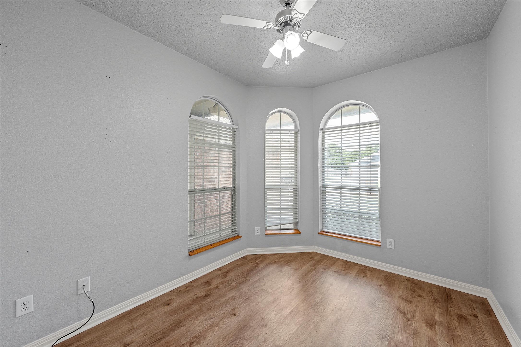 163 Topaz Circle Hewitt TX 76643