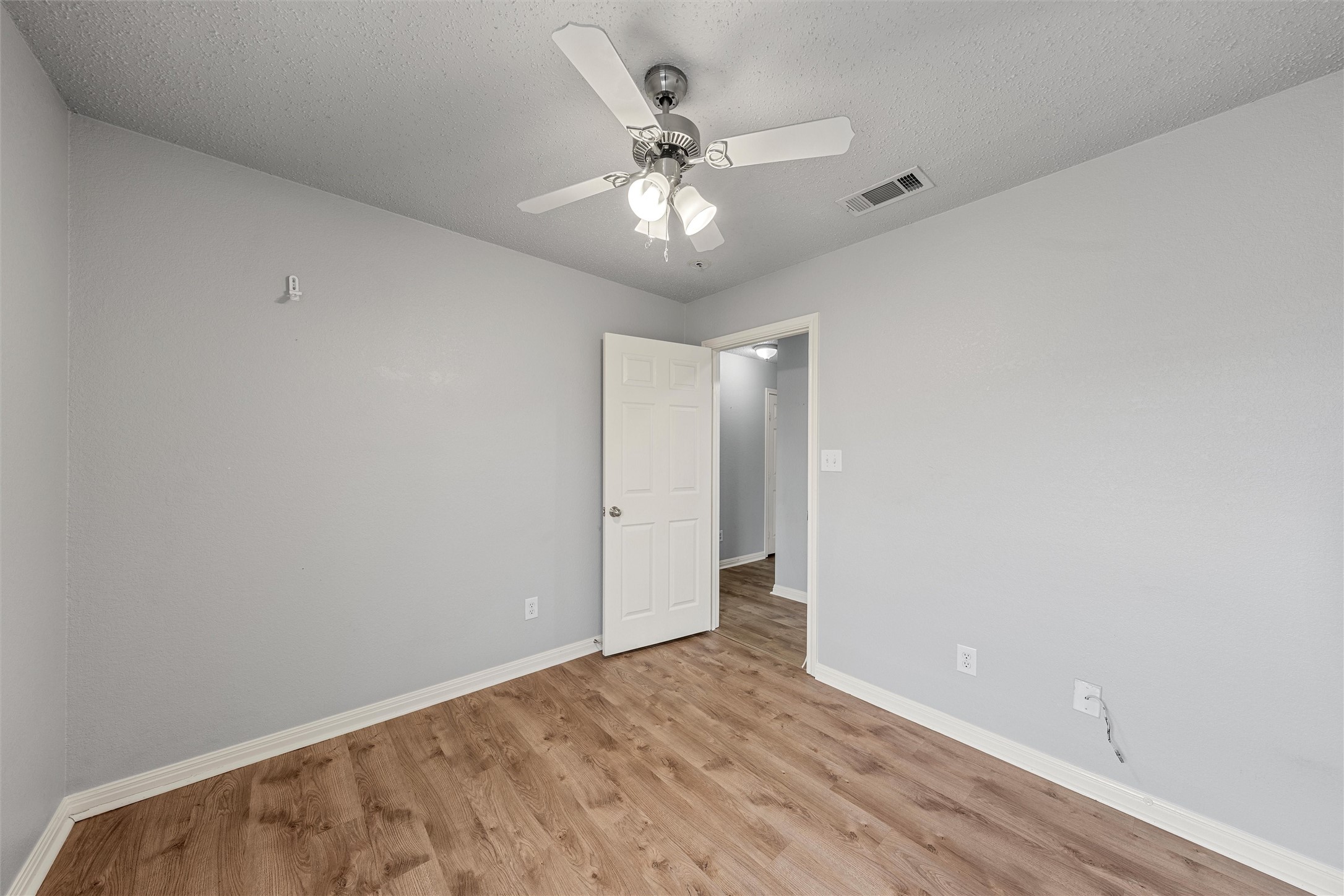 163 Topaz Circle Hewitt TX 76643