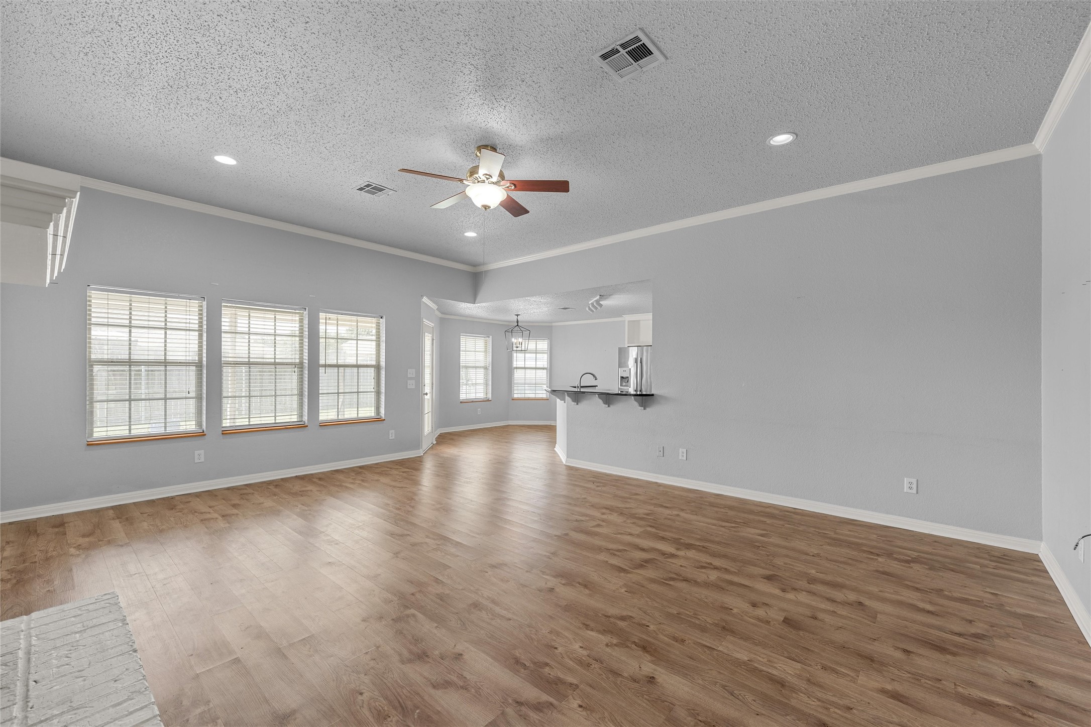 163 Topaz Circle Hewitt TX 76643