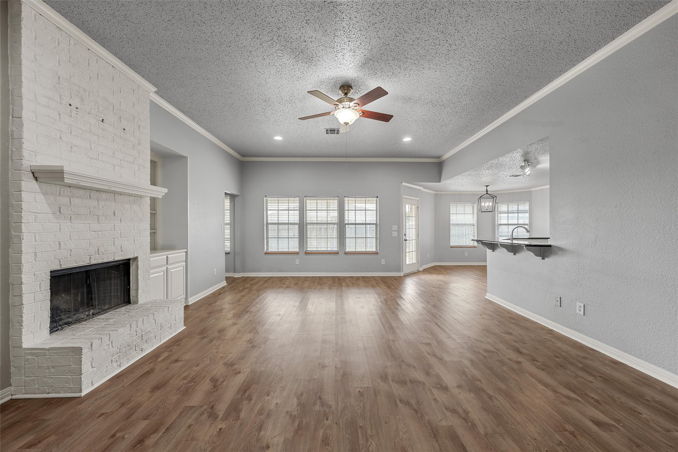 163 Topaz Circle Hewitt TX 76643
