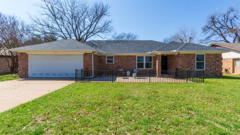 904 Meadowlark Lane Granbury TX 76048
